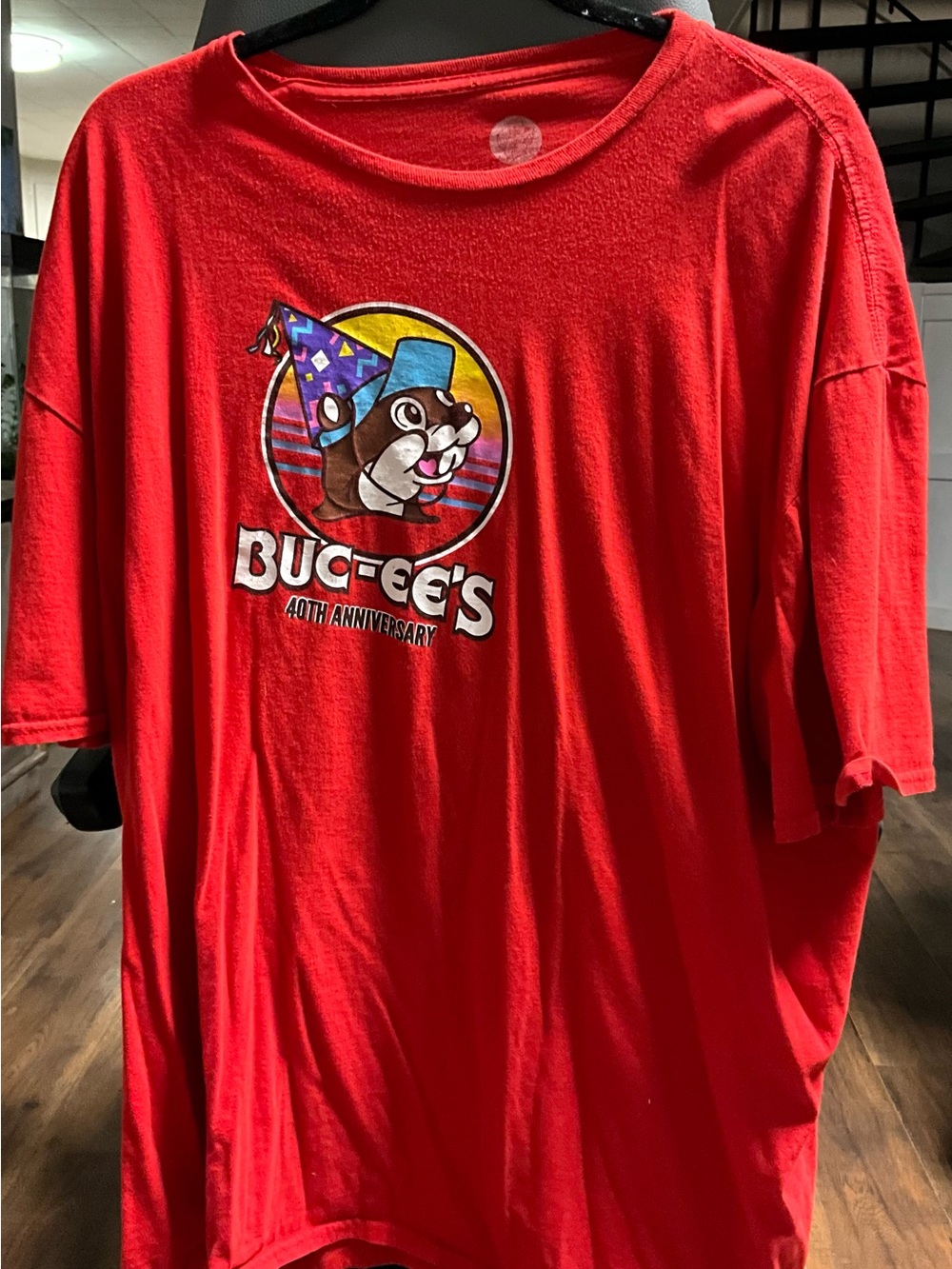 Buc-ee's Red 40th Anniversary Graphic Tee - Men’s Short Sleeve
